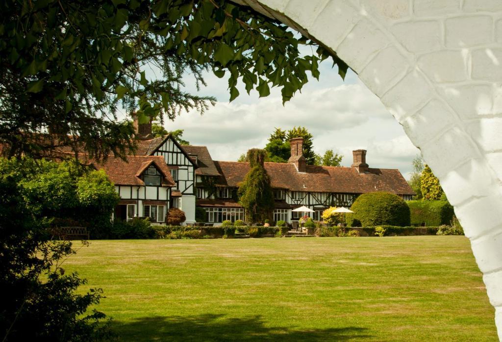 Ghyll Manor Country Hotel Horsham Eksteriør bilde