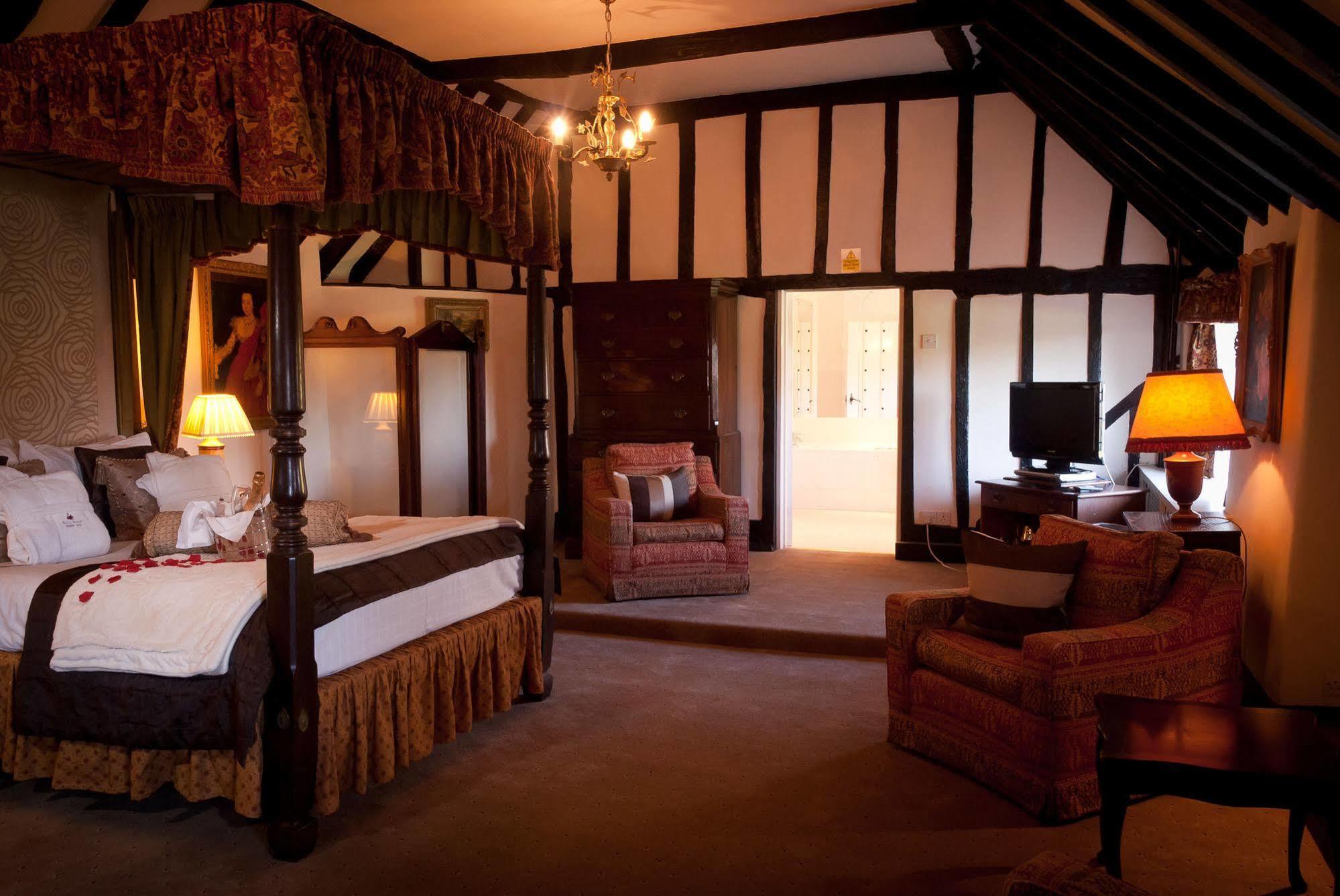 Ghyll Manor Country Hotel Horsham Eksteriør bilde