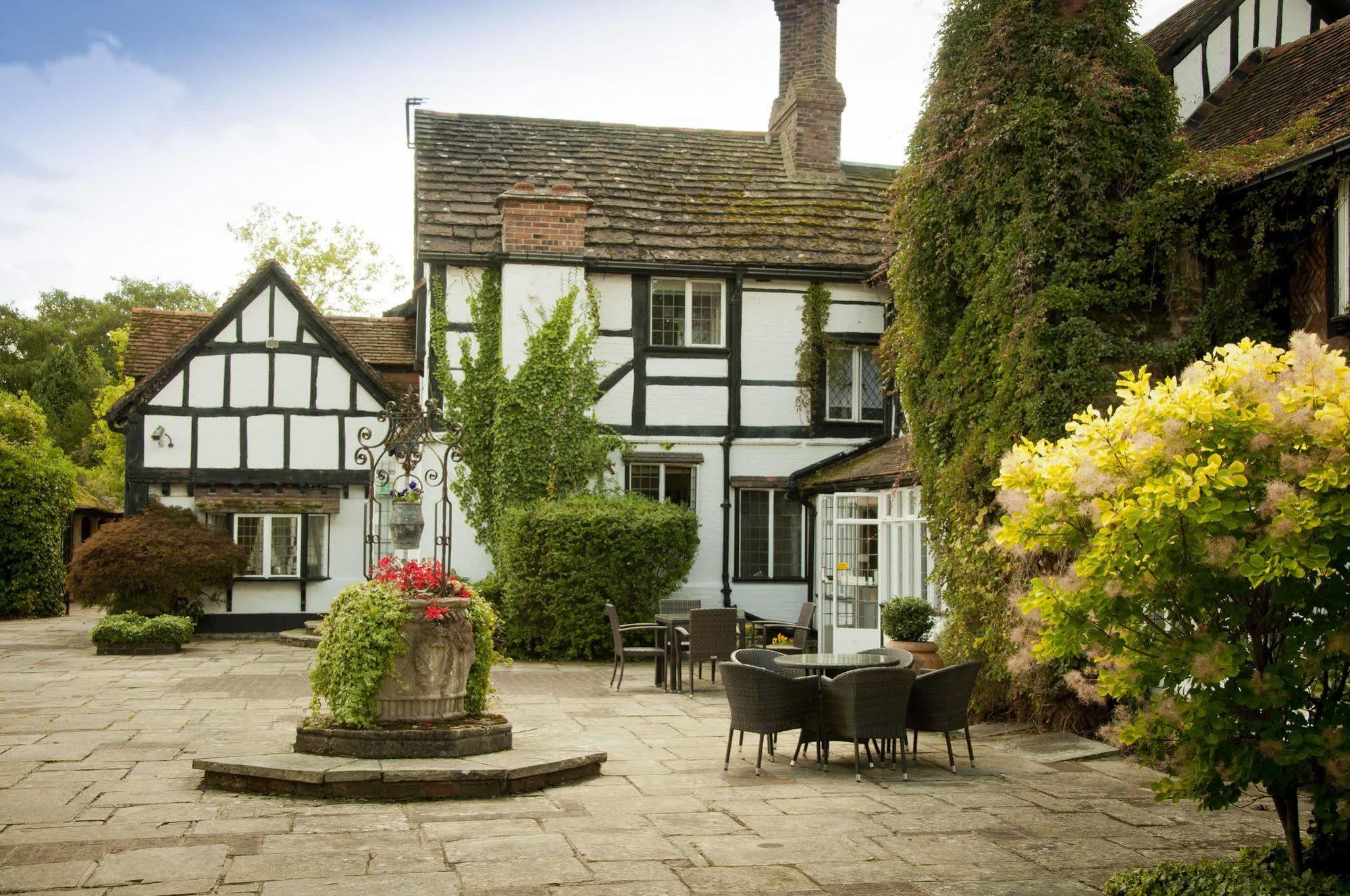 Ghyll Manor Country Hotel Horsham Eksteriør bilde