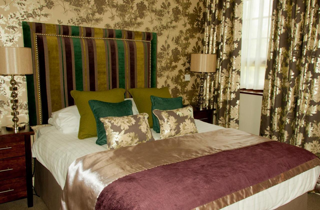 Ghyll Manor Country Hotel Horsham Eksteriør bilde