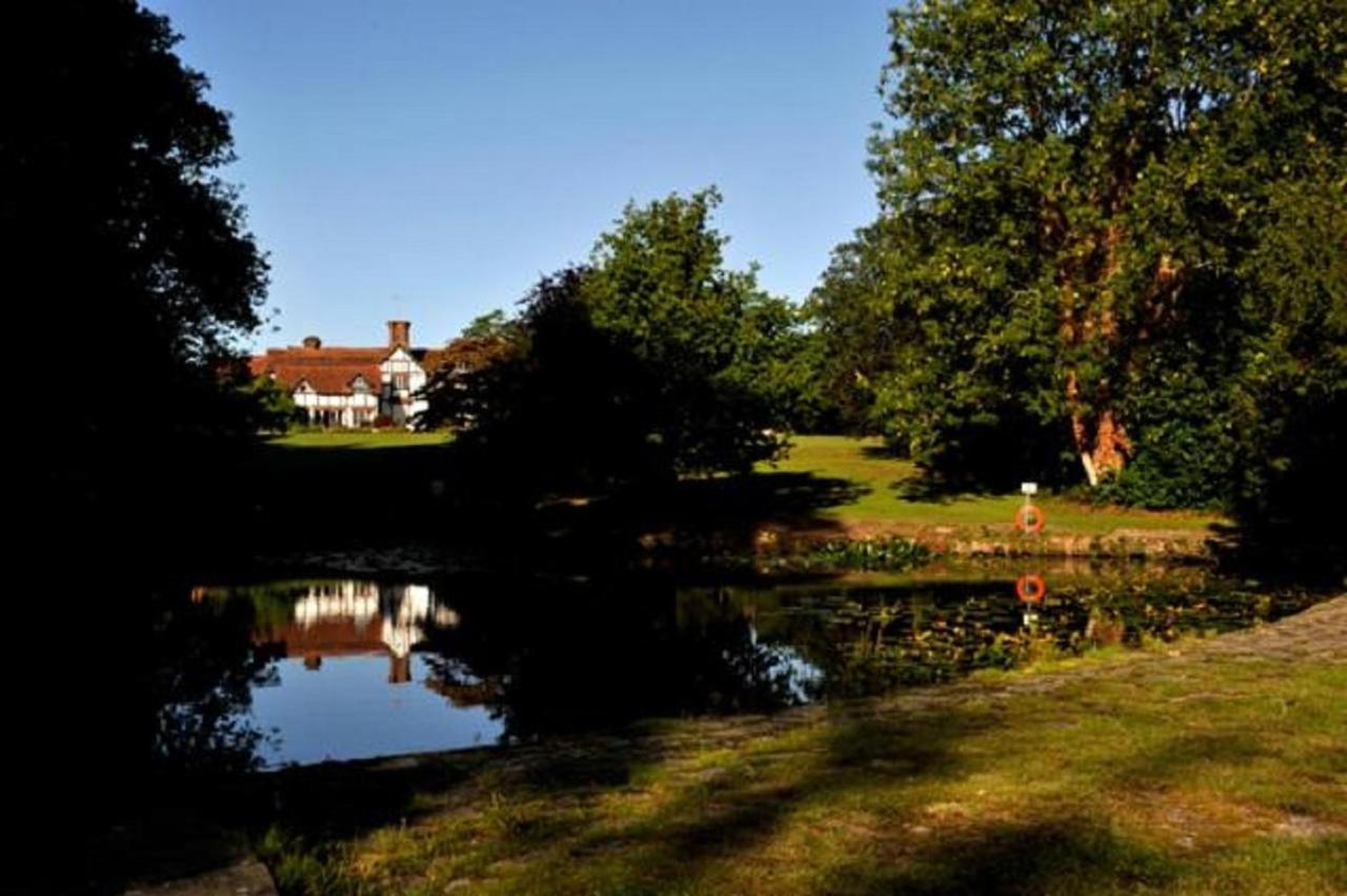 Ghyll Manor Country Hotel Horsham Eksteriør bilde