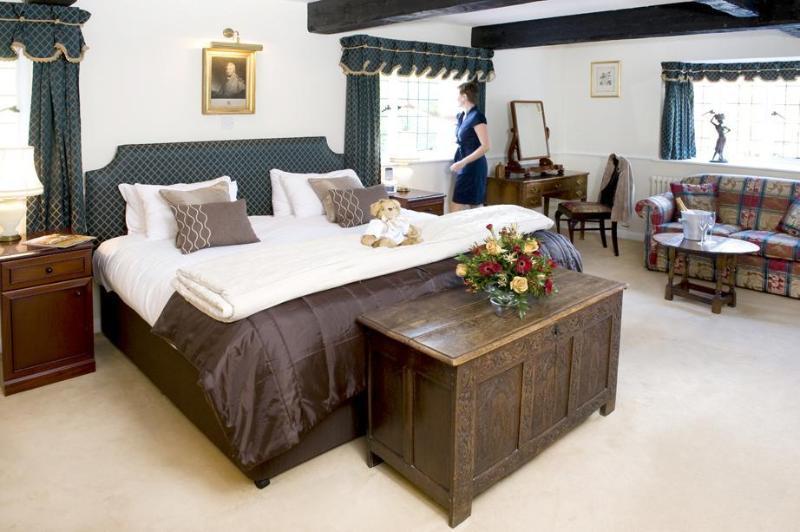 Ghyll Manor Country Hotel Horsham Eksteriør bilde